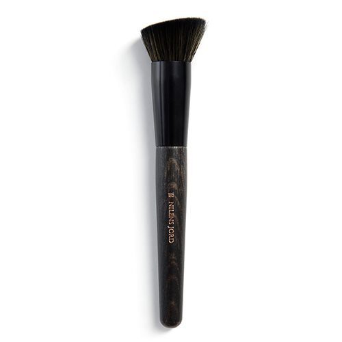 Angled Foundation Brush 185 Nilens Jord
