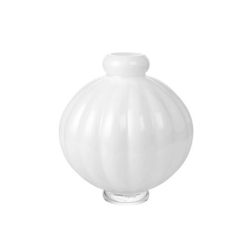 Louise Roe Balloon Vase 01 Opal White