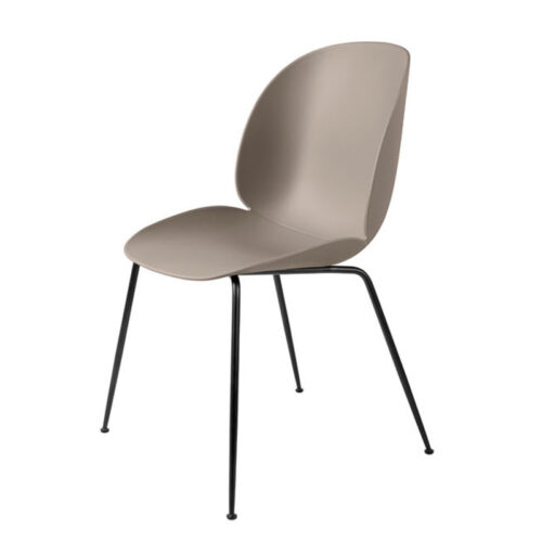 Gubi Beetle Spisestol, Skalstol New Beige (Pulverlakeret sort)