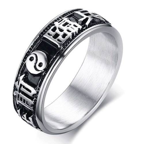 Fashionring i stål.